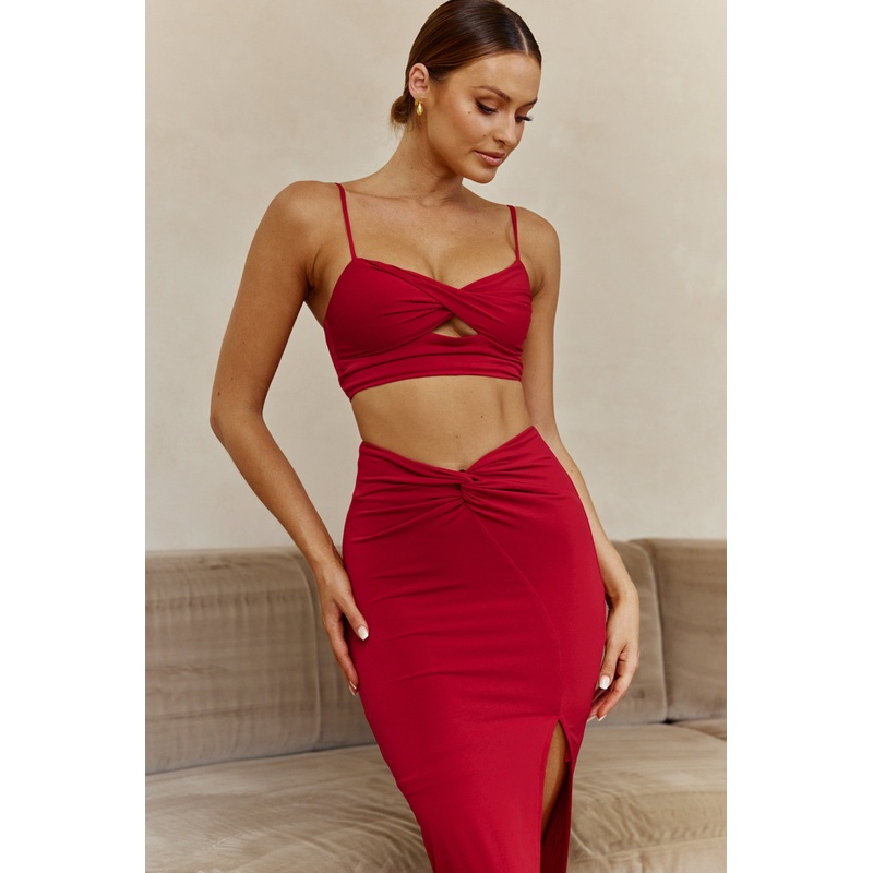One Night Only Twist Bust Cami Strap Crop Top Wine