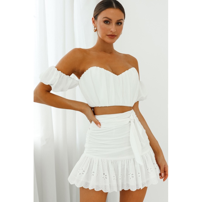 Bisous Sweetheart Neckline Ruched Off-Shoulder Crop Top White