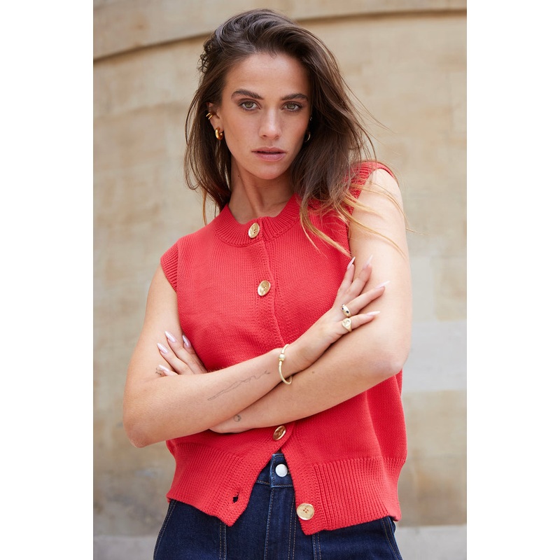 Trait Cherry Soft Mid Weight Crewneck Knitted Vest Top