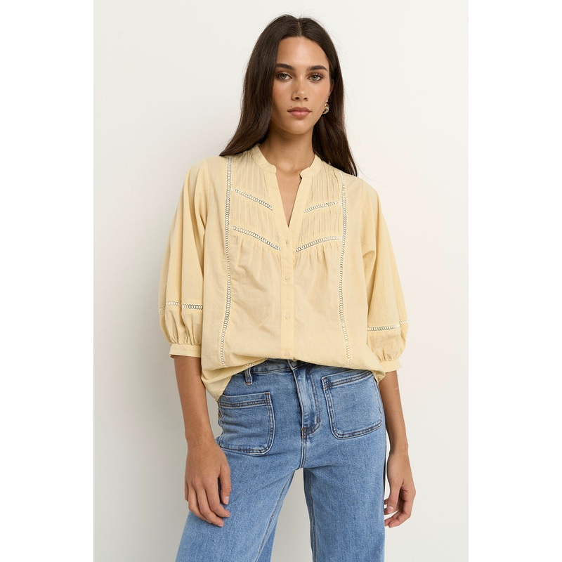 Ornamental Butter Lace Insert Pintuck SS Shirt