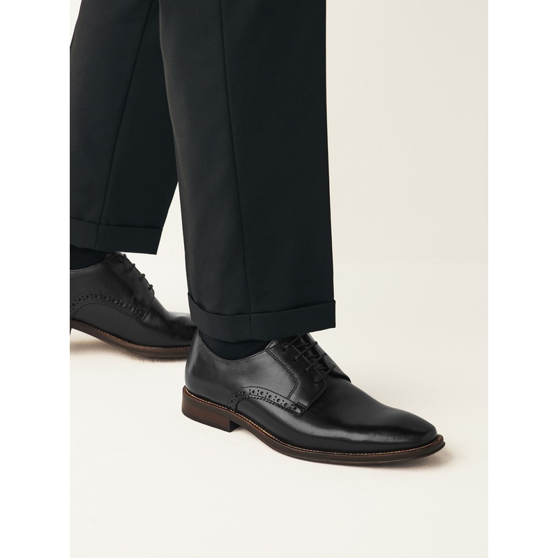 Black Standard Fit Leather Contrast Sole Derby Shoes