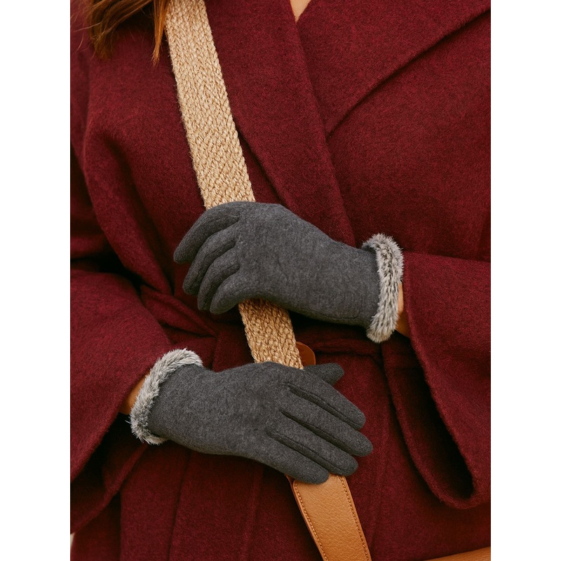 Totes Grey Thermal SmarTouch Gloves With Tipped Fur Cuff