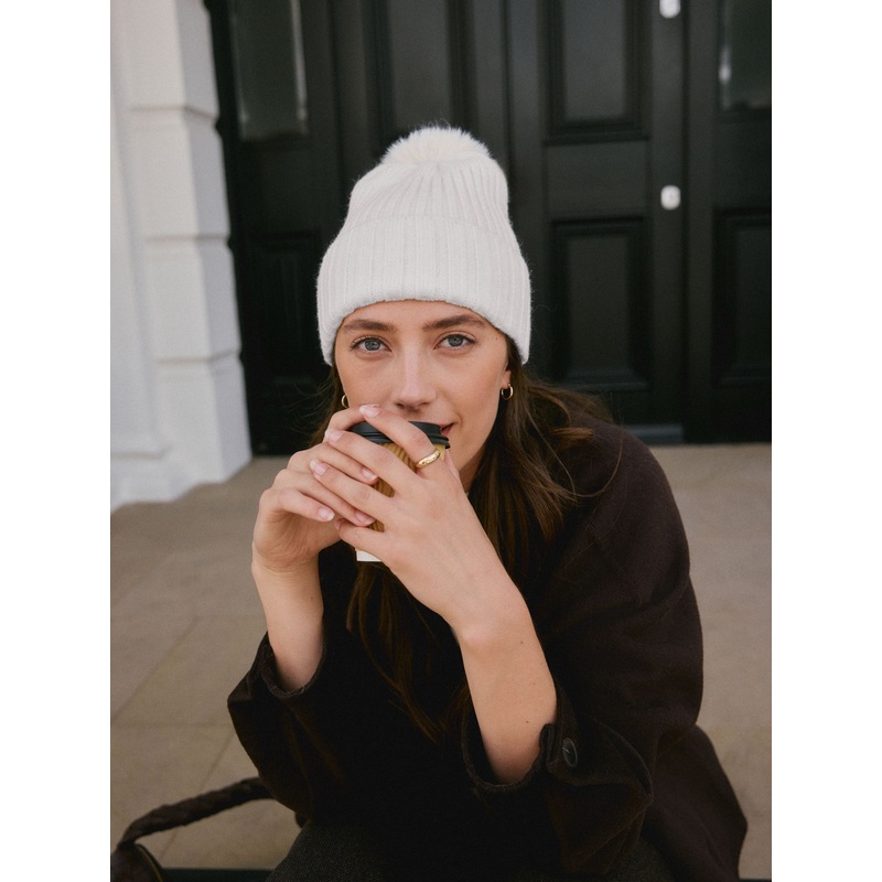 Pale Grey 100% Cashmere Knitted Pom Hat