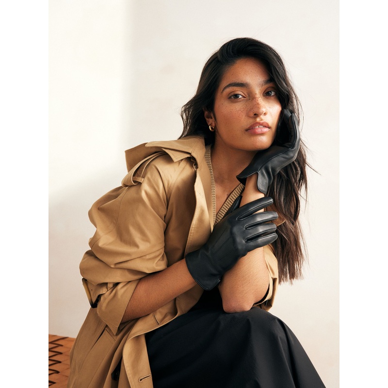 Black Leather Gloves